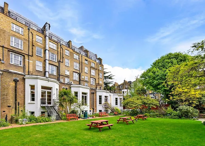 Lee Abbey London Hostel